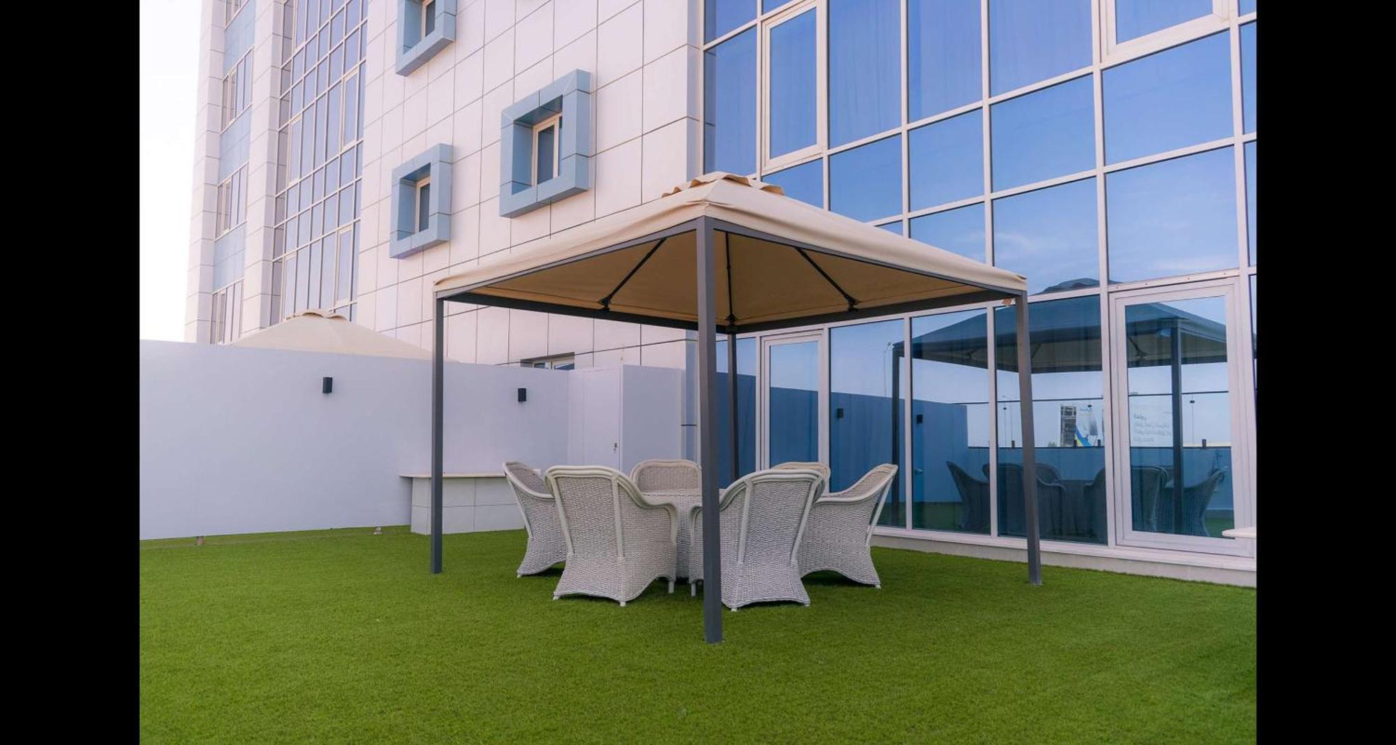 Best Western Plus Jeddah Hotel Madinah Road Extérieur photo