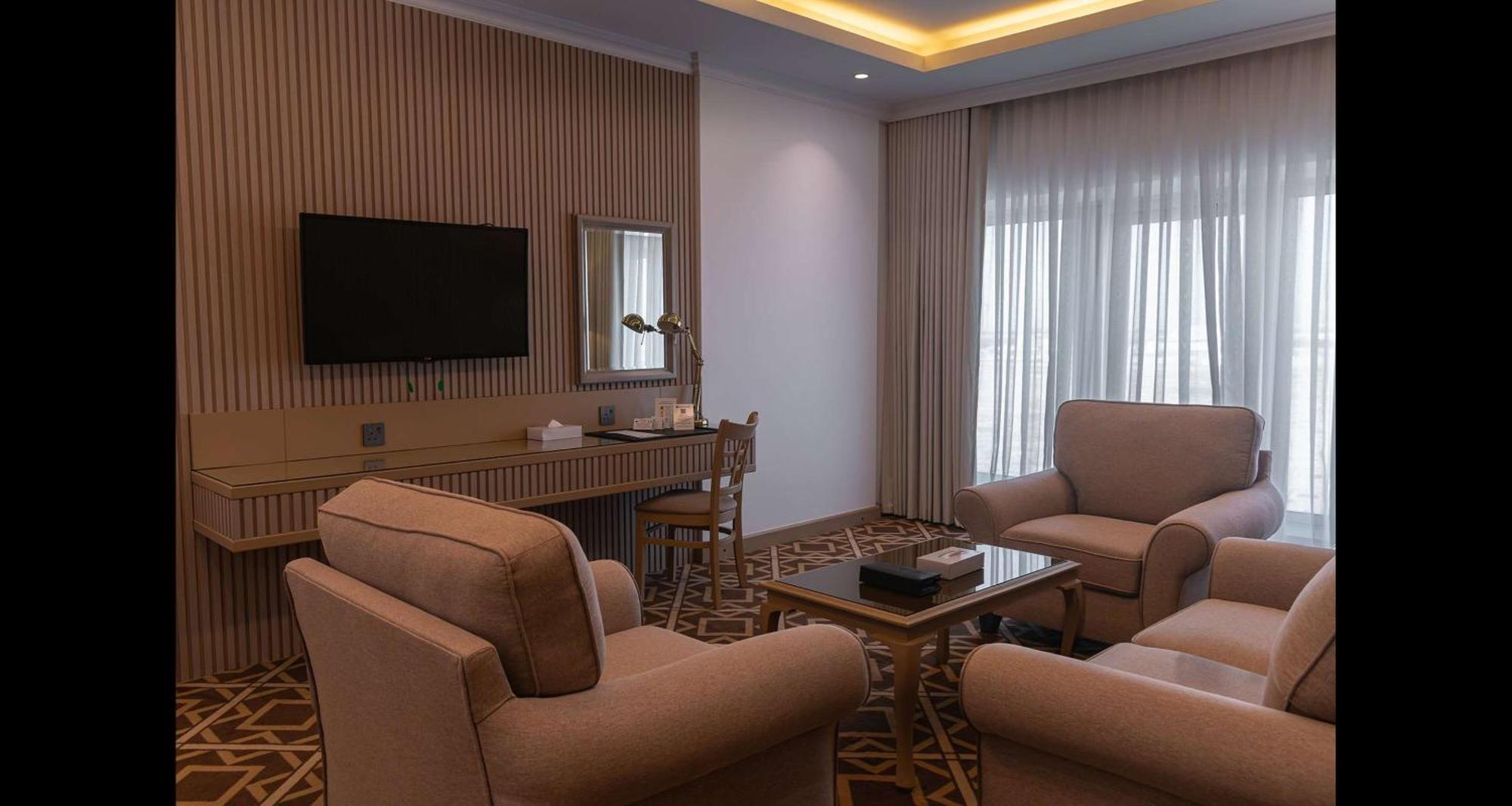 Best Western Plus Jeddah Hotel Madinah Road Extérieur photo